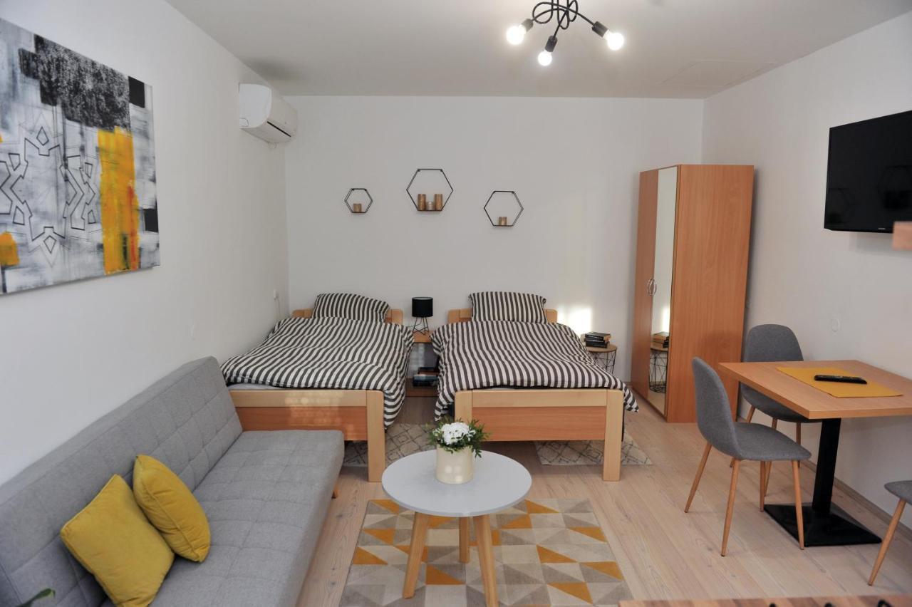 Studio Apartman Bandb Ðakovo 외부 사진